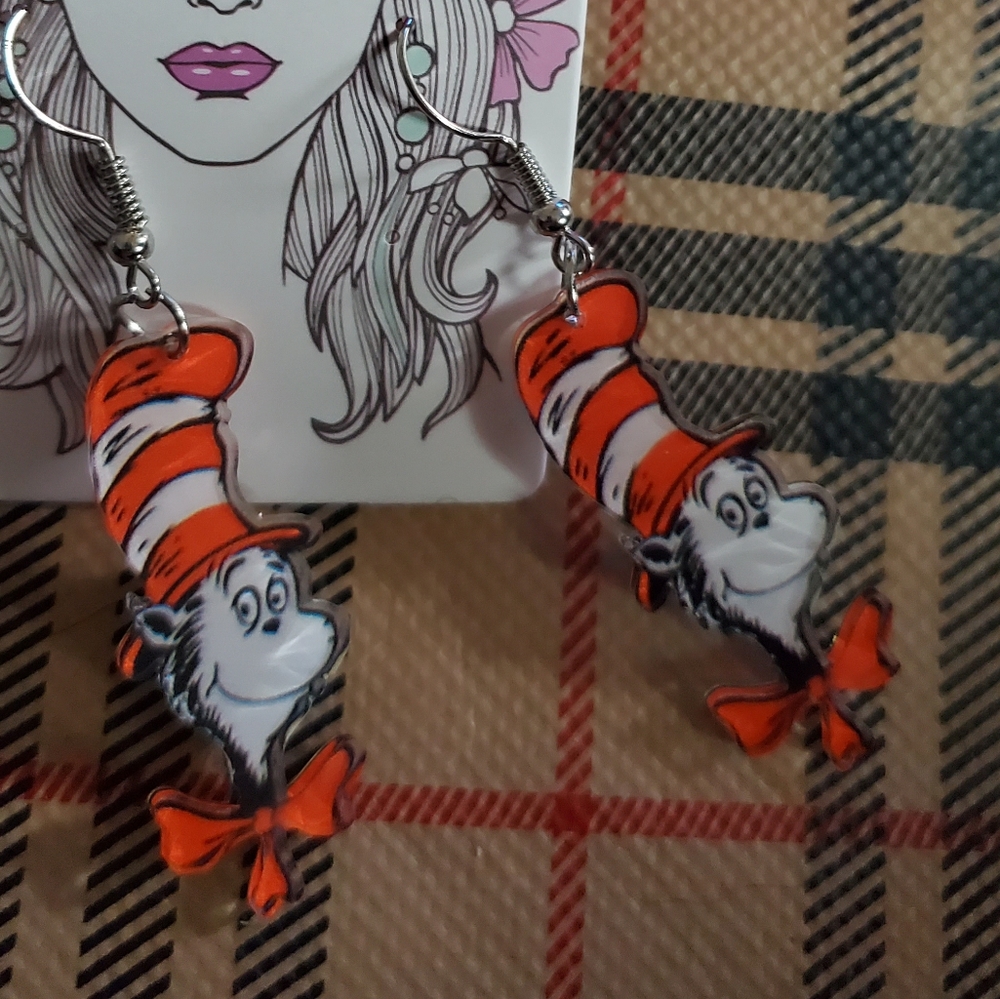 HAT IN THE HAT EARRINGS